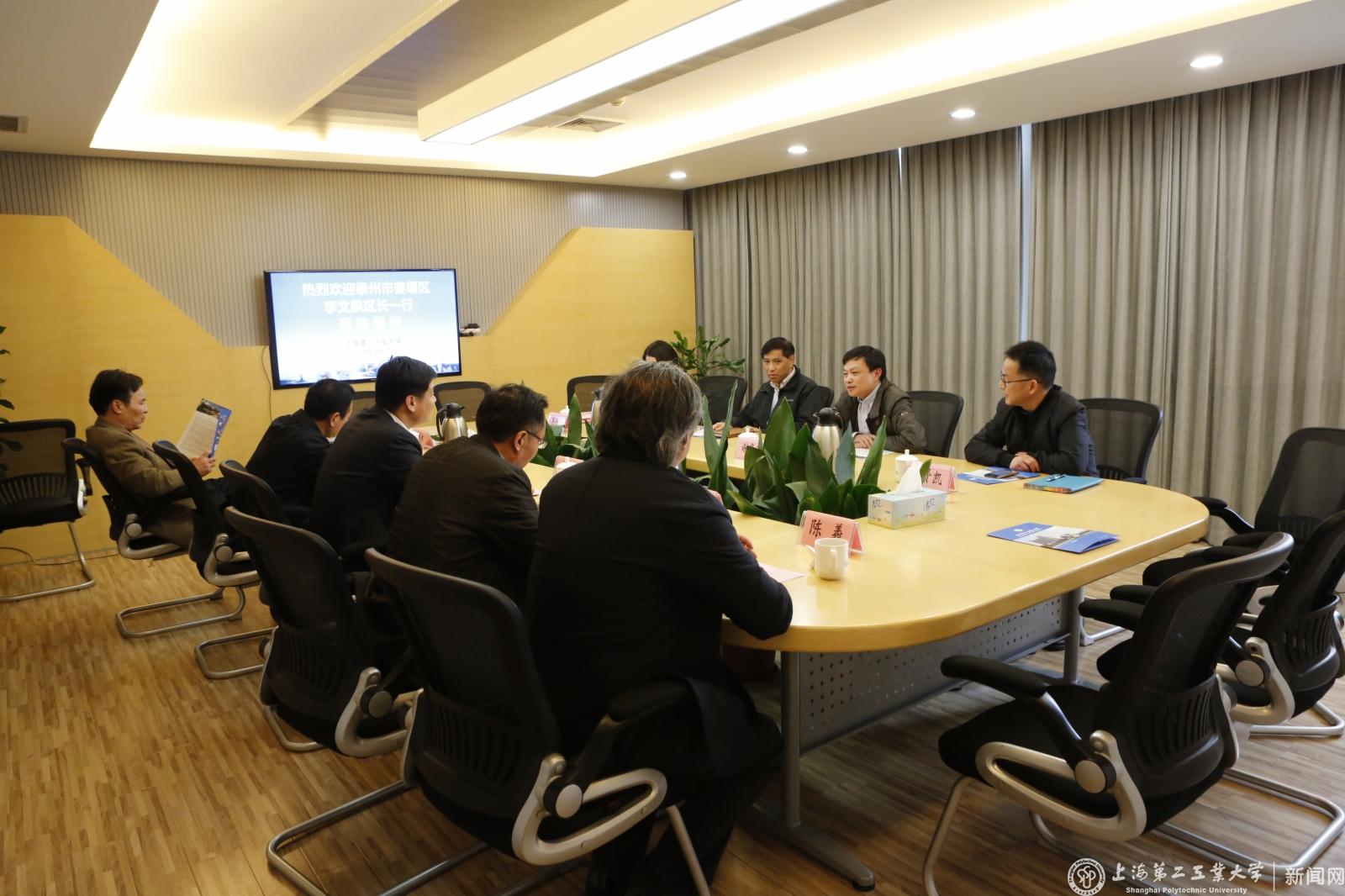 将以本次交流为起点，不断加强双方，尤其是科技部门之间的沟通与协调，择取若干驻地企业，建立稳定的合作机制，在机械电子、石墨烯新材料应用、电子废弃物资源化等领域密切合作，促进区域经济的转型升级和企业的创新发展。
